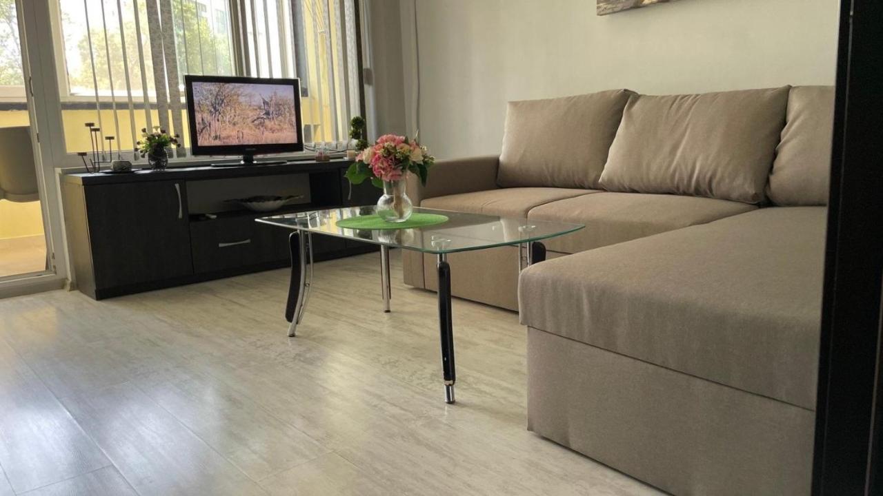 Apartmán Lotos Apartament Burgas City Exteriér fotografie